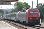 COIMBRA (Distrikt Coimbra), 24.09.2013, 5601-8 mit einem IC bei der Einfahrt in den Bahnhof Coimbra-B, dem etwas außerhalb der Stadt gelegenen Fern- und Regionalbahnhof