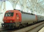 5604-2 mit IC Porto Campanha - Lissabon Santa Apolonia hlt in Lissabon Oriente am 07.05.2003.