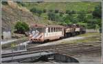 Drei Dampfloks und ein Dieseltriebwagen rosten in Regua vor sich hin.