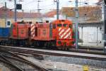 PINHAL NOVO (Distrikt Setúbal), 19.02.2010, C.P.1563 an der Spitze eines Güterzugs in Richtung Süden kurz vor Durchfahrt durch den Bahnhof