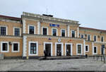 Empfangsgebäude des Bahnhofs Sibiu (RO), zu Deutsch Hermannstadt.