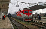 461 022-2 (91 53 0 461 022-2 RO-SNTFC) steht mit einer unbekannten Leistung im Bahnhof Timișoara Nord (RO).