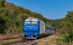 64 0962 mit dem IR 366 (Brasov - Valea lui Mihai) im Bahnhof Mirsid 25.8.24
