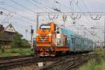 Die modernisierte 82-0346-0 der CFR rangiert am 12.5.2010 eine  Doppelstockeinheit im Bahnhof Timisoara Nord.