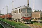 Diesellokomotive 60 0987-4 (Typ 060 DA) der Rumnischen Staatsbahn (CFR) am 24. August 2004 in Giorgiu an der Rumnisch-Bulgarischen Grenze. Von diesen Lokomotiven nach SLM-Sulzer-Lizenz (nur die ersten 6 Stck kamen 1959 aus der Schweiz) wurden von der Firma Electroputere in Craiova bis 1993 ca. 2100 Lokomotiven gebaut. Der Grossteil blieb im eigenen Land, aber auch die Polnischen (PKP ST-43)und Bulgarischen Staatsbahnen (BDZ 06) sowie Chinesischen Bahnen erhielten zahlreiche dieser formschnen Maschinen.