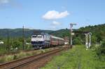 64 0920 zog am 29.06.16 den IR1834 von Timisoara Nord nach Iasi und hat gerade die Ortschaft Pioeni passiert.