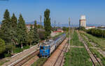 60 1017 mit dem IR 1858 (Piatra Neamt - Bacau) rollt in den Bf Roznov 15.8.24