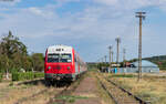 614 022 / 614 021 und 614 041 / 614 042  als R 10304 (Bârlad - Galati) im Bahnhof Beresti 18.8.24  