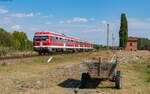 614 074 / 614 073 als R 10309 (Galati - Bârlad) am Haltepunkt Băleni 18.8.24