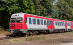 614 022 / 614 021 und 614 041 / 614 042 als R 10304 (Bârlad - Galati) am Haltepunkt Roscani 18.8.24