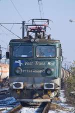 Am 02.12.2018 wartete im Bahnhof Bucuresti Baneasa Elok 92-53-0-400081-2 der Vest Trans Rail auf grünem Licht.