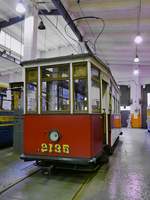 Triebwagen Nr. 2135 des ab dem Jahre 1932 gebauten Typs MSP-3 im Museum für Elektrotransport in St. Petersburg, 22.10.2017