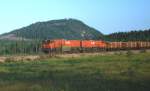 Tb 286 + Tb 293 mit holzzug an die lvdalsbanan i die landschaft von Dalarna . Diese bahnlinje stammt aus dem jahr 1900, leider werden die personenverker im jahr 1961 eingestellt.