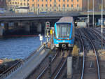 Ein Zug der  Tunnelbahnen  auf der Centralbrücke. 03.11.2018 12:53 Uhr. Stockholm.