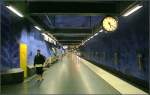 Blaue Linie, Stammstrecke, Station  T-Centralen  -     Blick in einer der Bahnsteigröhren.