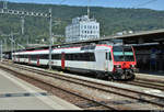 RBDe 560 217-2  Domino  SBB als R 7434 nach Neuchâtel (CH) steht in seinem Startbahnhof Biel/Bienne (CH) abweichend auf Gleis 7.
[24.7.2019 | 12:17 Uhr]