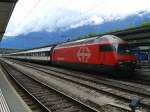 Re 460 065-6 mit IC 1070 (Interlaken Ost - Bern - Basel SBB) am 23.7.2015 in Interlaken Ost.