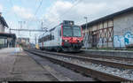 RBDe 560 267  Nebikon  durchfährt am 2. Dezember 2017 als Lokextrazug die Haltestelle Neuchâtel Serrières auf dem Weg in das SBB Industriewerk Yverdon.