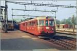 Der SBB RAe 4/8 1023 ist in Olten im Frühling 1985 auf einer Ausflugsfahrt.