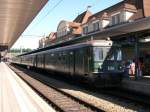 Dieser ehemalige SBB Steuerwagen, dessen Nummer uns leider unbekannt ist, verdinet sich neu als Steuerwagen-Nummer 938 bei der BLS seine Brtchen. Hier steht er am 03.07.2005 mit einem Regionalzug Spiez-Interlaken in Spiez am Hausbahnsteig 1. nachdem die BLS ja ihre gesamten Fernverkehrswagen an die SBB abgegeben hatte, erhielt sie im Gegenzug einige Nahverkehrswagen und auch die ehemaligen Swiss-Express-Wagen zugeteilt.