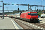Re 460 074-8 SBB als IC 820 (IC 8) von Romanshorn (CH) nach Brig (CH) erreicht den Bahnhof Spiez (CH) auf Gleis 3.