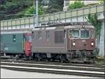 Hoffentlich bleiben diese urigen BLS Loks noch eine Zeit lang erhalten: Re 4/4 169  Bnigen  fotografiert beim Rangieren im Bahnhof von Spiez am 28.07.08. (Jeanny)