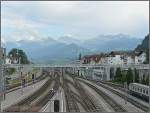 Die Ausfahrt aus dem Bahnhof von Spiez in Richtung Interlaken und Ltschberg aufgenommen am 28.07.08. (Hans)