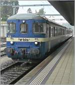 Ein BLS Regio wartet am 29.07.08 im Bahnhof von Spiez auf die Abfahrt. (Hans)