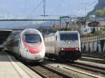 SBB / I-XRI - ETR 610 705 und die Lok 186 908-6 im Bahnhof Spiez am 08.10.2014