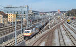RheinCargo 185 589 mit Werbung für das 500-jährige Jubiläum der Reformation verlässt am 13. März 2017 mit einem Kesselwagenzug aus Wil SG den Güterbahnhof Winterthur in Richtung Basel - Deutschland.