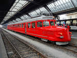 Triebzug RAe 4/8 1021 in Zürich HB, 04.12.2019.