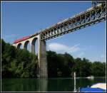 Zwei 185er auf dem Eglisauer-Rheinviadukt.
Das Bauwerk stammt aus dem Jahr1895 ist 440m lang und 60m hoch.
Mai 2007