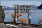 Signalbrcke bei Richterswil am Zrichsee. Da kommen schon bald Frhlingsgefhle auf, vor allem fr Allergiker, denn die Weiden sind kurz davor auszutreiben. (19.02.2013)