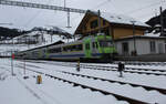 BLS RBDe 565 728 am 09.12.23 in Zweisimmen als RE richtung Spiez