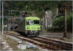 Mit dem BDt 50 85-80 35 955 an der Spitze erreicht ein Autotunnelzug AT3 von Brig kommend sein Ziel Iselle di Trasquera.