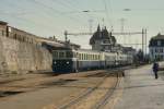 BLS / Aus dem Archiv - Steuerwagen Bt mit Triebzug ABDe 4/8 bei der einfahrt in den Bahnhof Fischermtteli im Mai 1985