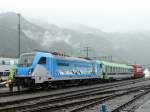 BLS / 100 Jahre Ltschbergbahn - Lok 187 002-1 als Rolla mit Hupac Wagen in Frutigen am 29.06.2013