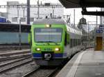 bls - Triebzug RABe 525 034 bei der einfahrt in den Bahnhof Solothurn am 23.12.2012