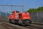 Am 843 002-7 durchfährt solo den Bahnhof Gelterkinden.