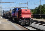 SBB - Am  843 069-6 mit Güterwagen bei der durchfahrt im Bhf.