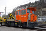 Tm 232 006-7 von Furrer und Frey steht am 16.02.2024 beim Bahnhof Lausen.