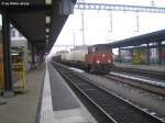 TmIV 9666 bringt einen relativ langen Zug von der Kehrrichtverbrennung von Weinfelden zum gleichnamigen Bahnhof am 16.12.08.