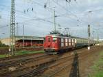 Die Schweizer E-Lok Re 4/4 I 10019 mit Sonderzug vom Eurostrand  Fintel verlsst auch heute wieder den Dortmunder Hbf.(30.09.2007)