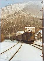 Die Re 4/4 I 10039 verlässt mit ihrem Schnellzug von Basel SBB nach  Biel/Bienne am 17.