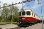 Re 4/4 I 10034 in Tee-Lakierung mit der 103184-8 und dem Tee Bavaria am Haken, aufgenommen am 18.04.2009 anlsslich der Jungfernfahhrt der Re 4/4 I von Basel nach Lindau und zurck.