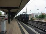 Re 4/4 10008 am 5.7.2005 mit einem Sonderzug in Worms Hbf.