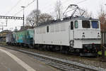 EISENBAHNDIENSTLEISTER GmbH.
Bunte Lokparade mit 142 103-1, Re 446 016. Re 446 017, ehemals SOB/SBB in Rheinfelden am 10. Dezember 2020.
Foto Walter Ruetsch 