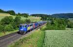 Re 420 502 + Re 421 374 mit einem Kesselzug am 07.06.2023 bei Hornussen.