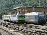 BLS Re 4/4 II 504 hat ihren Regio ber den Ltschberg befrdert und trifft am 31.07.08 im Bahnhof von Brig ein.