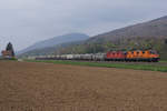 SBB: Fotografenglück!
Schwerer Altschotterzug Yverdon-Wildegg mit Re 420 320-4 und Re 4/4 II 11231 zwischen Oensingen und Oberbuchsiten. Mit der fotogenen Doppeltraktion war am 11. April 2017 der Lokomotivführer Simon Bütikofer unterwegs. Erfreulich, dass das  Mandarinli  den einmaligen Anstrich noch nicht verloren hat.
Foto: Walter Ruetsch  